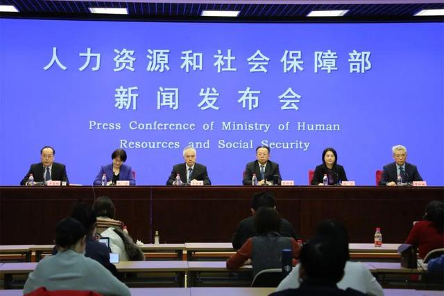 又一行业陷入"断层"现象?70后是支柱,月薪过万,但90后没人干